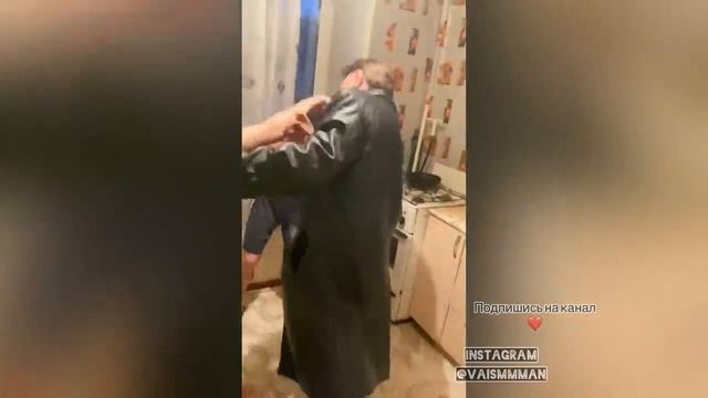 ИРИШКА ЧИКИ ПИКИ НАПАЛА НА ОЛЕГА МОНГОЛА БЕЛОЧКА ПРИШЛА В ГОСТИ БЕЗУМНЫЙ ПАША смотреть онлайн