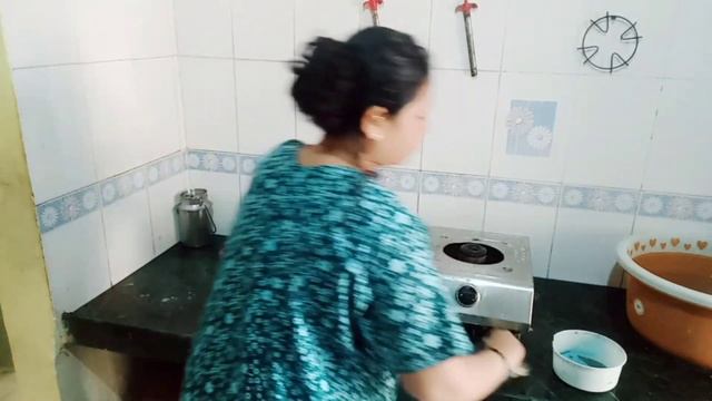 सासू सासऱ्यांना रुपाली सांभाळते? कोण कोणाला सांभाळते बघा, तिला गरज आहे म्हणून? смотреть онлайн