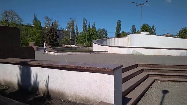 Как выглядит сквер «Цветок Кривбасса» во время «жесткого» карантина в Кривом Роге смотреть онлайн