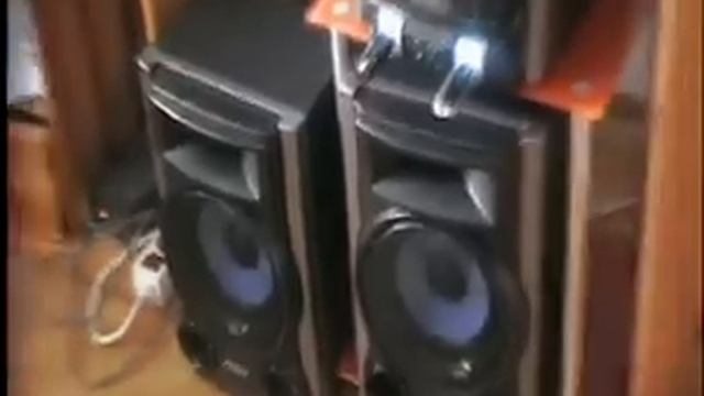 Sony Mini Hi-Fi Component System 800W смотреть онлайн