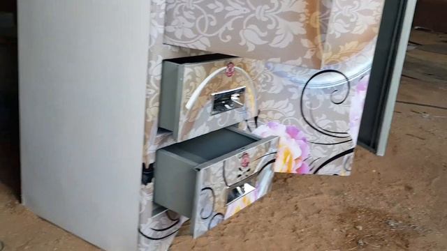 New print Desgin 3 Door with 2 drawa steel Almari 6.6 feet/4feet смотреть онлайн