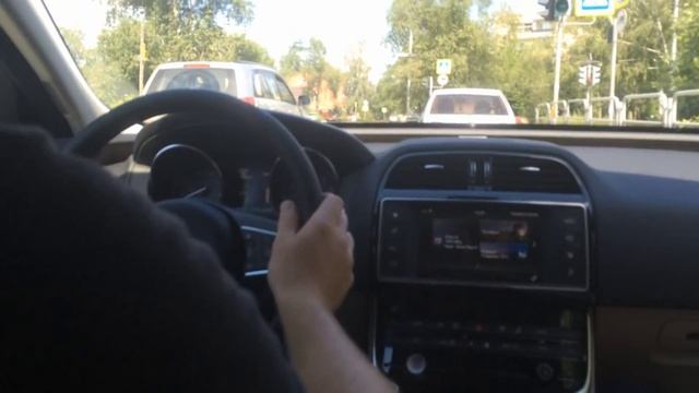 Реальный тест драйв Ягуар XE 2015- RTD Краткий обзор нового Jaguar XE смотреть онлайн