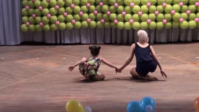 СТУДИЯ «М44».Танец «Отражение» смотреть онлайн