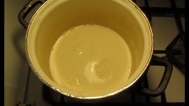 Бисквитный торт с заварным кремом и малиной смотреть онлайн