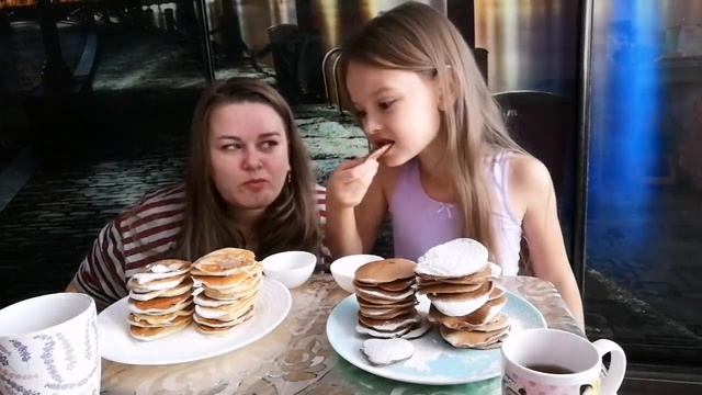 Мукбанг панкейки на завтрак/Mukbang pancakes for Breakfast смотреть онлайн
