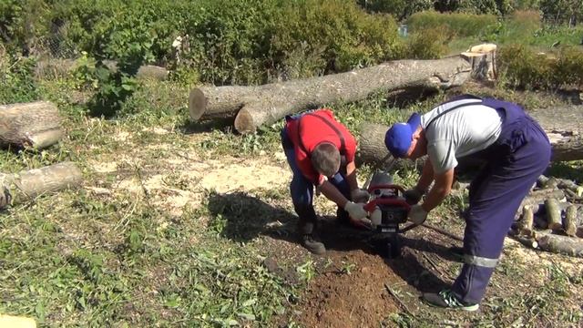 Бурим под столбы / Мотобур ADA Ground Drill 8 смотреть онлайн