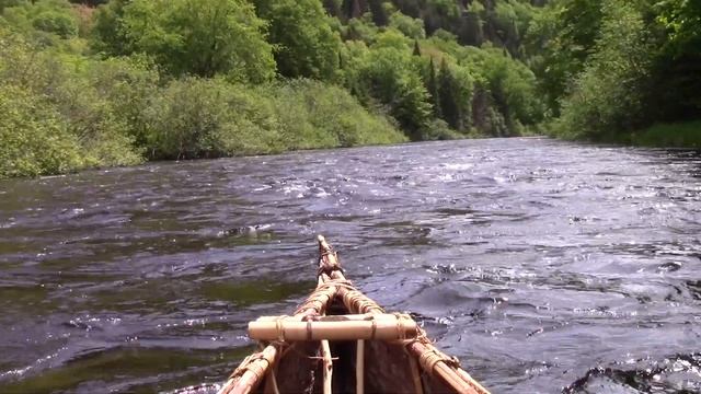 SHOOTING RAPIDS & CANOEING ON A SPRUCE BARK CANOE! смотреть онлайн