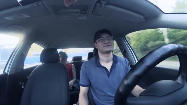 Фемки не заплатили 100р таксисту и убежали? / Я хочу курить в машине!!! ДРАКА смотреть онлайн