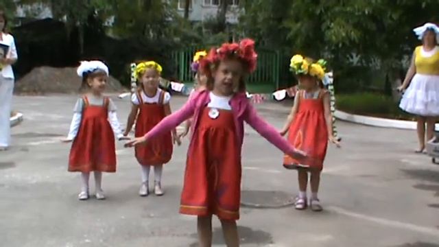 видеотанец Неваляшки на День Ромашки 2012 смотреть онлайн