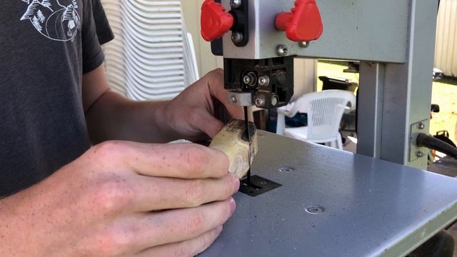 Making a CHUNKY Slingshot from a Weird Tree Fork смотреть онлайн