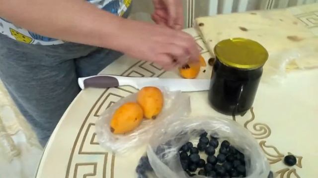 Посадка саженцев голубики. Сладкая ягода голубика. Вкусное варенье из грецких орехов.