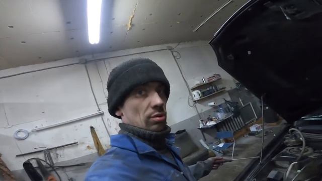 ВАЗ 2170 Приора, двигатель стучит. начало работы , деффектовка смотреть онлайн