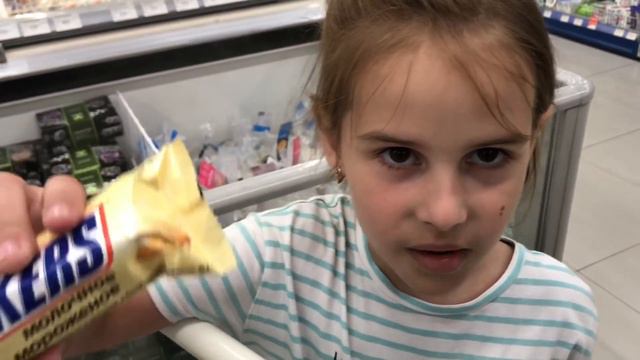 ВЛОГ Наш день на море Едем шоппиться ВСЕЙ СЕМЬЕЙ и на пляж смотреть онлайн