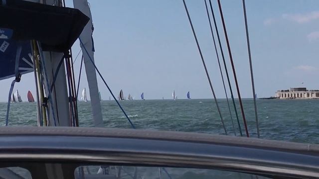 Code Zero compared to Cruising Chute смотреть онлайн
