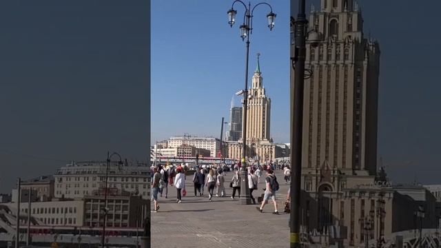 Плащадь трех вокзалов. Ярославский, Казанский и Ленинградский. Станция метро Комсомольская смотреть онлайн