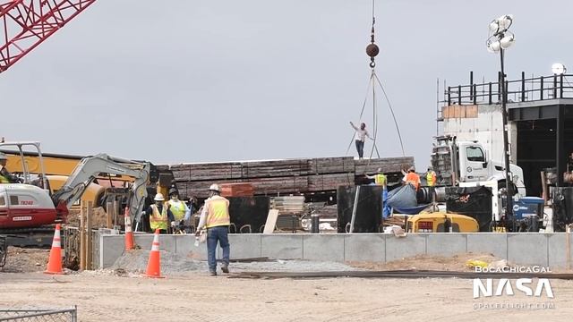 Starship SN16 Nosecone Stacked | SpaceX Boca Chica смотреть онлайн