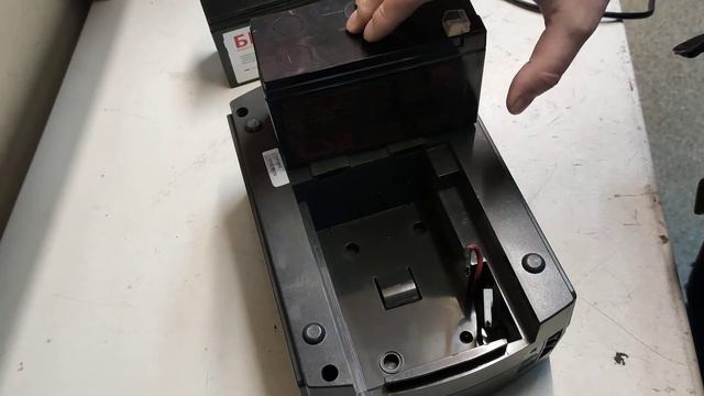 Замена аккумулятора в APC Back UPS ES 525 (be525-rs)