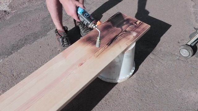 Простое браширование кровати из сосны дешевым инструментом декорирование дома своими руками смотреть онлайн