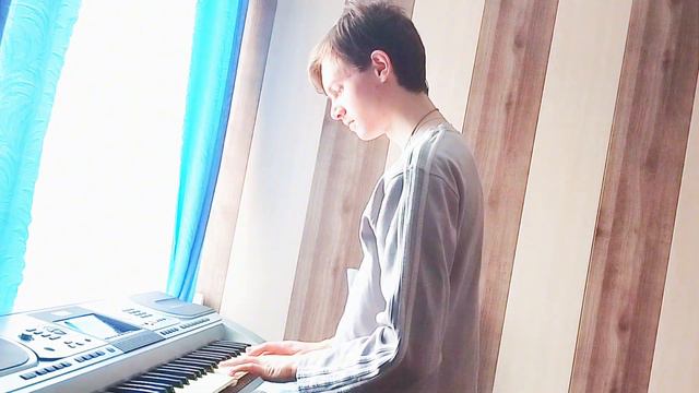 В лесу родилась ёлочка (synthesizer cover) смотреть онлайн