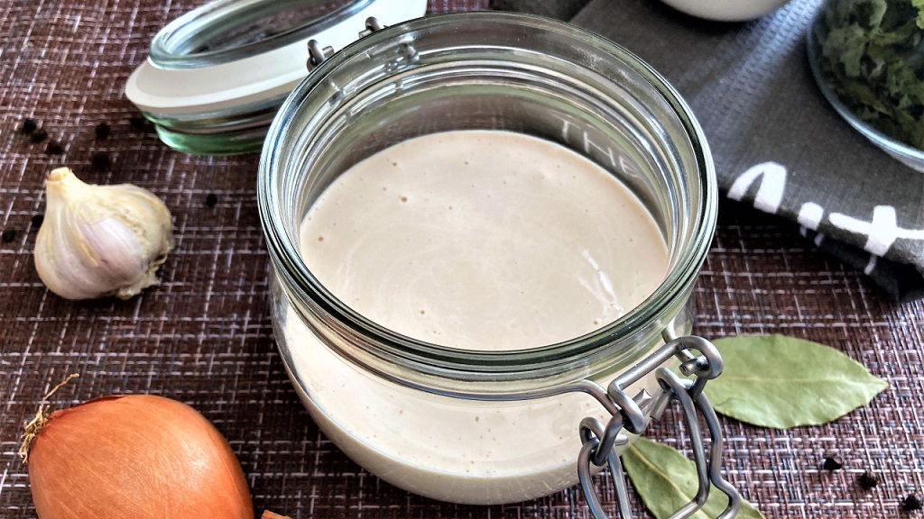 Постный майонез без яиц из белой фасоли - быстро, просто и полезно!