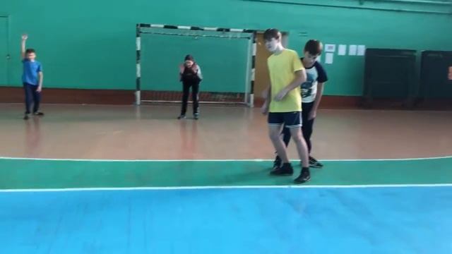 Манекен челлендж. Футбол смотреть онлайн