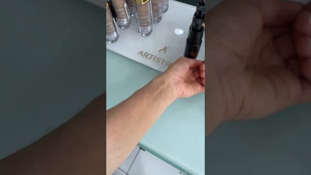 Стойкий тональный крем Artistry Exact Fit смотреть онлайн