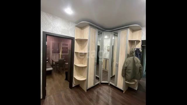 Полнометражная двухкомнатная квартира, расположенная на среднем этаже многоэтажного дома