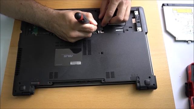 Installing a new Kingston SSD in my Asus K56CM-XX039D смотреть онлайн