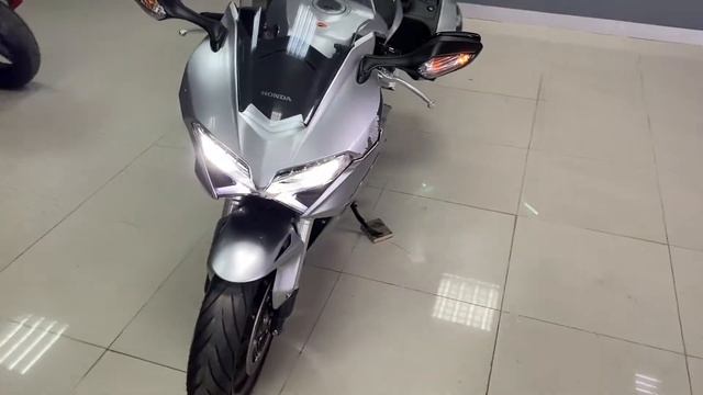 Honda VFR800 ABS 2017г Без пробега по РФ. ART 0371 смотреть онлайн