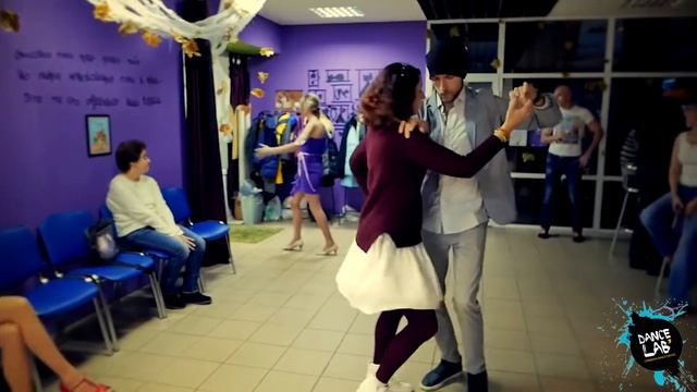 BACHATA - Artem Levin & Elina (Anti-Halloween Party) смотреть онлайн