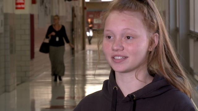 High school students go through digital detox смотреть онлайн