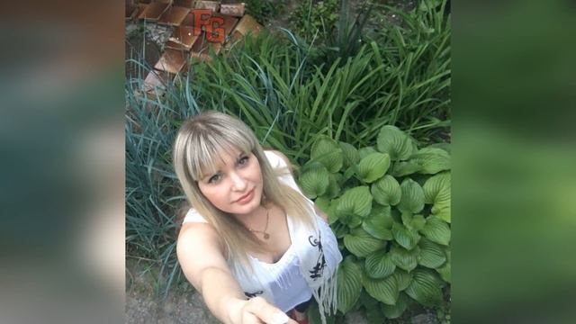 Зрелые домашние женщины от 40 и старше на природе