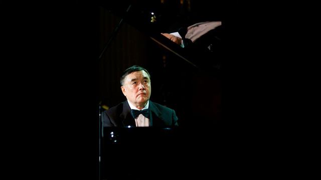 Нурлан Измаилов - Газиза Жубанова, Народный танец, транскрипция для фортепиано Нурлана Измаилова смотреть онлайн