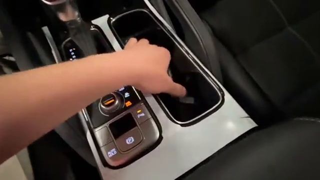КИА Теллурайд 2022 г.в. 3,8 л. (295 л.с.) бензин, АКПП, 4WD, 8 мест, Цена 6,05 млн смотреть онлайн