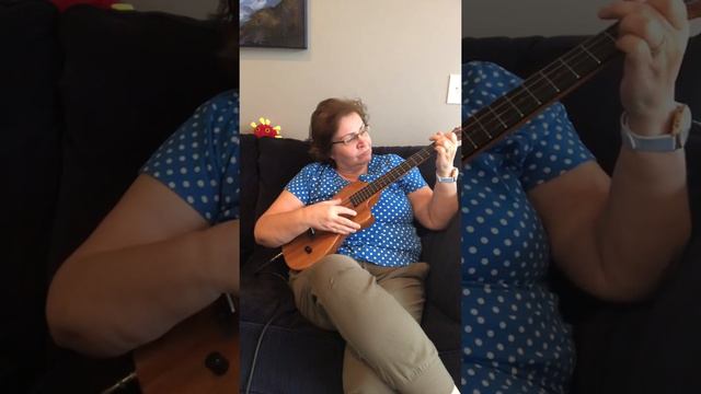 Baritone ukulele I’m trying to be like Jesus смотреть онлайн
