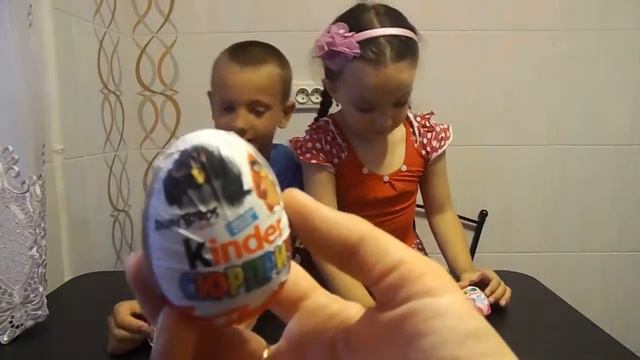 Маленькие поварята и интересная игра + Kinder surprise смотреть онлайн