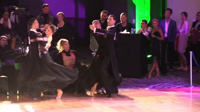 Emerald Ball'18. Alexander & Veronika Voskalchuk. Tango смотреть онлайн