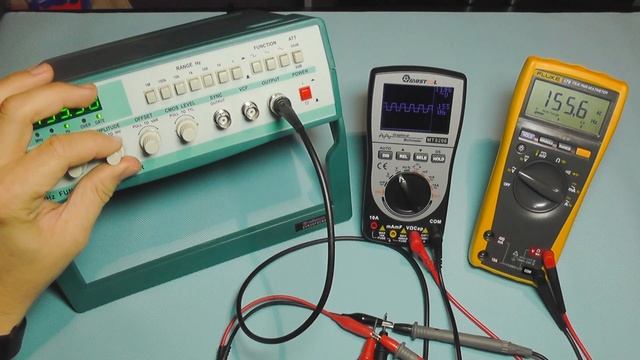 Mustool MT8206 vs. Signal Generator vs. Fluke 179 True RMS смотреть онлайн