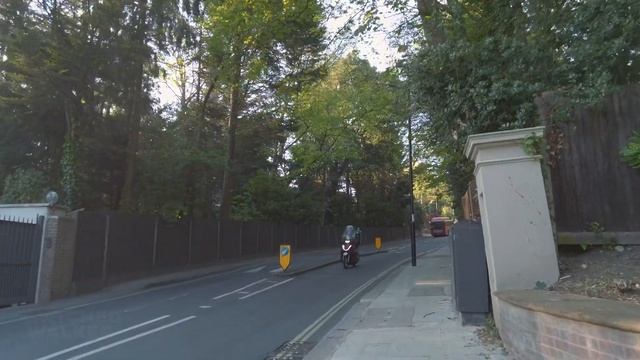 North London - Hampstead To Highgate, Leafy Residential Neighbourhood Spring Walk