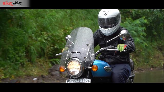 New Royal Enfield Classic 350 Vs Meteor 350 Review | Better Commuter, Tourer Bike To Buy? | BikeWal