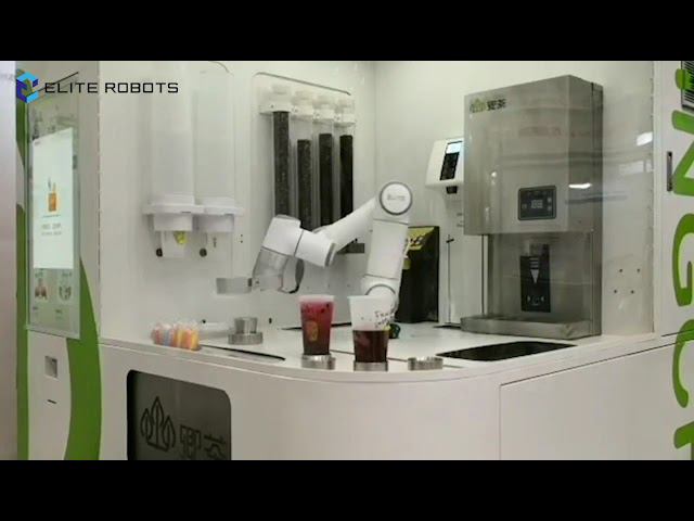 Кобот EC63 делает коктейль - извлек стакан, налил сок, поставил на взбалтывающую платформу и лед!