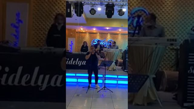 Engin öztürk-dostum Dostum #sahne #dostumdostum #müzik