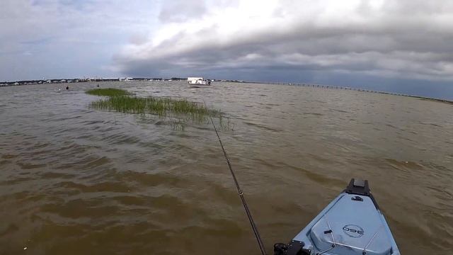 This Guy Forced me off my spot! I had no choice!! ** Kayak Fishing in a big tournament ** смотреть онлайн
