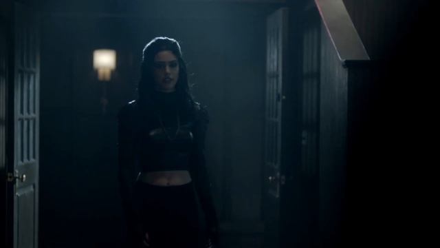 Legacies 4x07 Ethan and Finch try to stop Hope. Dark Josie confronts Hope смотреть онлайн