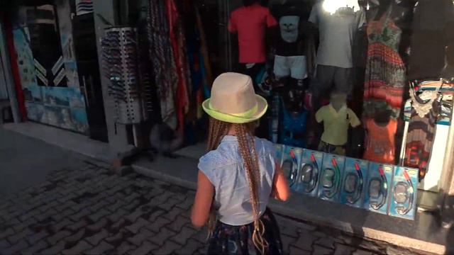 Жизнь на УЛИЦАХ ЕГИПТА СУВЕНИРЫ КОНФЕТЫ Видео для детей НАДО ЗНАТЬ смотреть онлайн