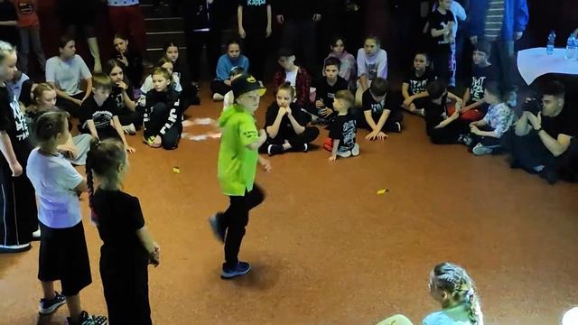 Хома на Хип-Хопе. Хитовые танцы 5 смотреть онлайн