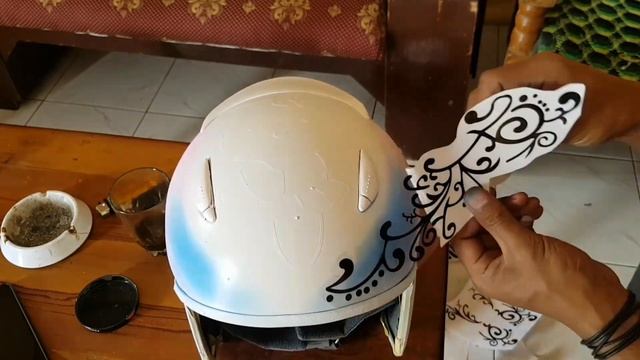 How to repaint helmet with Oracal stiker | Tutorial airbrush paling gampang смотреть онлайн
