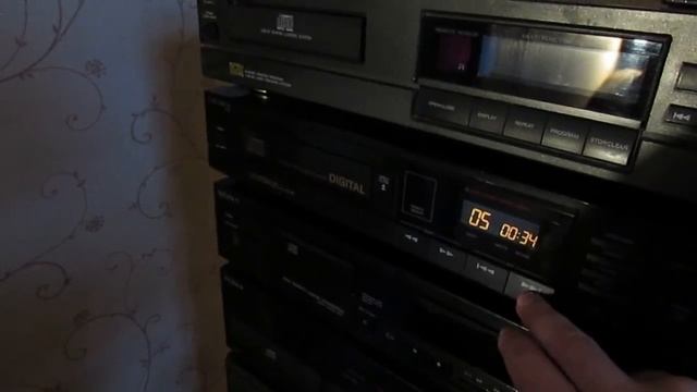 CD проигрыватель CROWN CD-80 смотреть онлайн