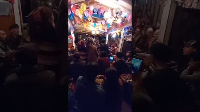 Кучаи боло,Хурамшо. Зумудг Авазбеково дар ракс. смотреть онлайн