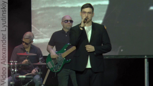 ПАМЯТИ МИХАИЛА КРУГА... (2023). Открывает концерт Александр КРУГ песней своего отца - "Вот и всё".